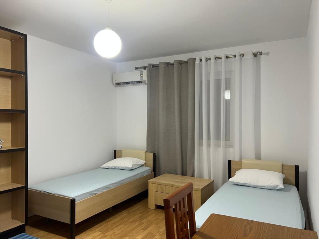 Jepet apartament 2+1 me qera perballe Delijorgjit , tek Ura