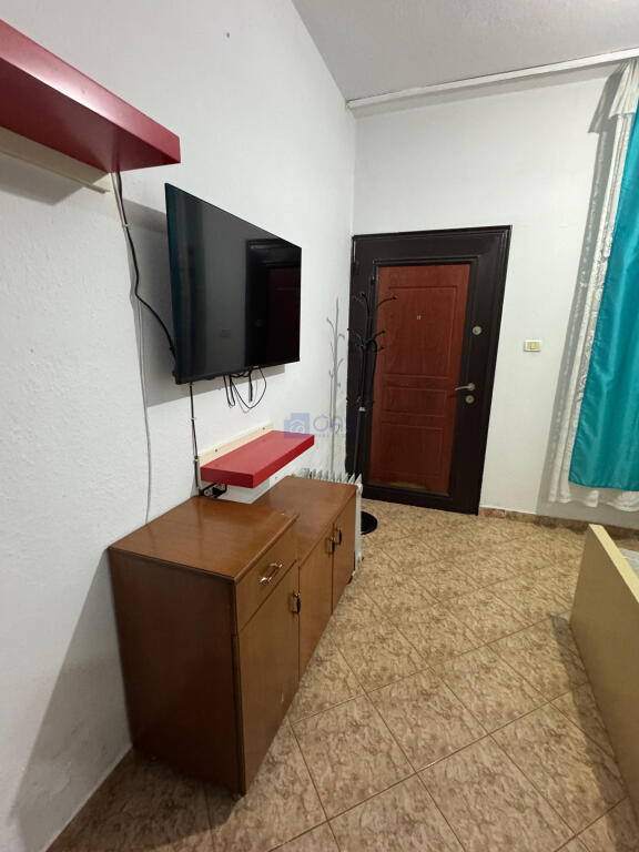 Jepet me qera apartament 1+1 ne 5 Maj.