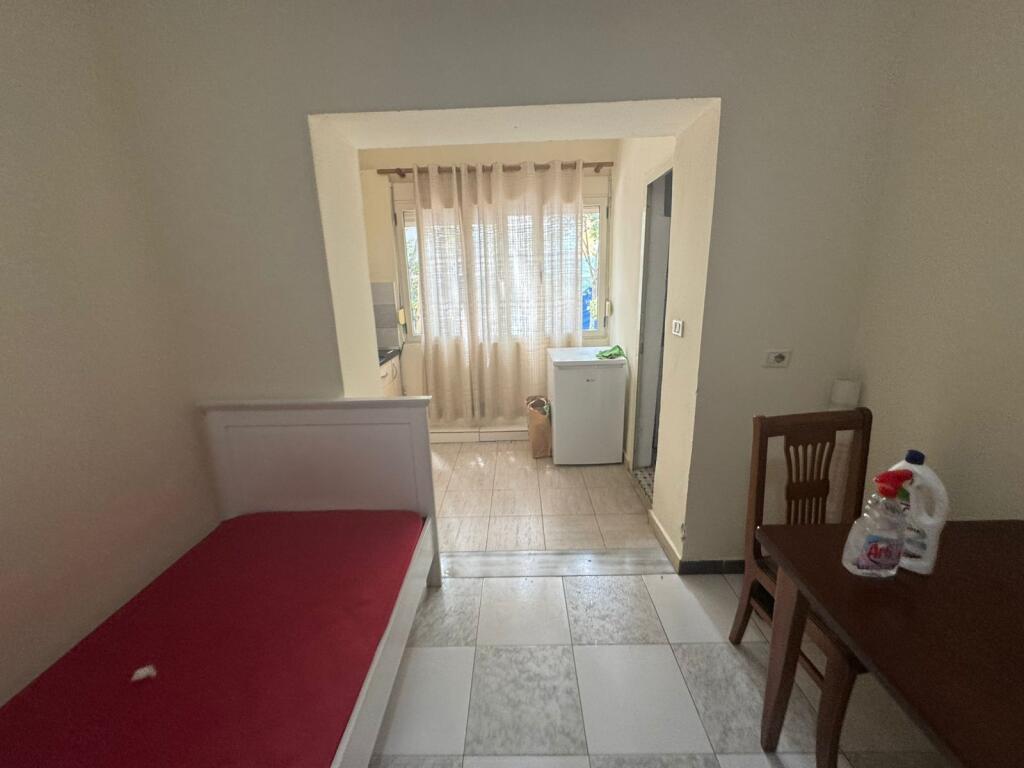 Studio apartment for rent near the Train Station/Dispensary (30,000 Leke)
