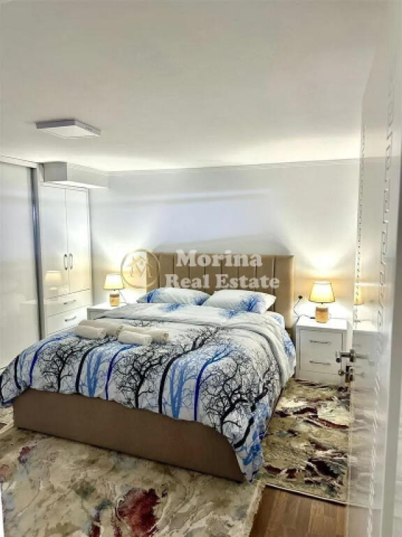 Affitto, Appartamento Duplex 1+1, presso Komuna e Parisit , — 600 euro/mese.