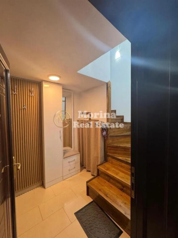 Affitto, Appartamento Duplex 1+1, presso Komuna e Parisit , — 600 euro/mese.