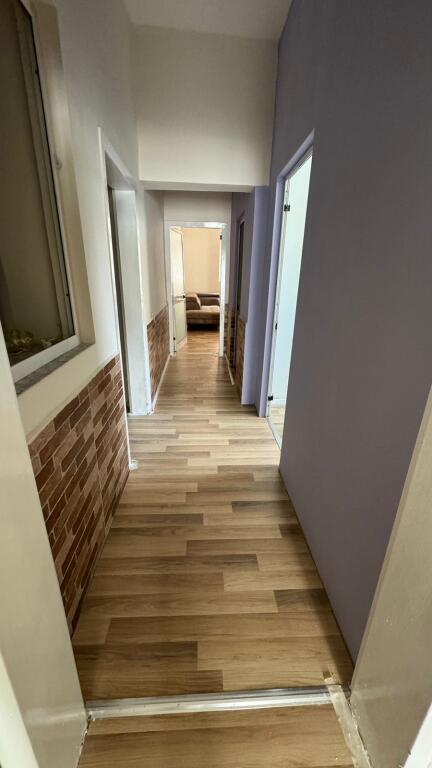 Entrance 3+1, furnished, at Vasil Shanto, 500 euros