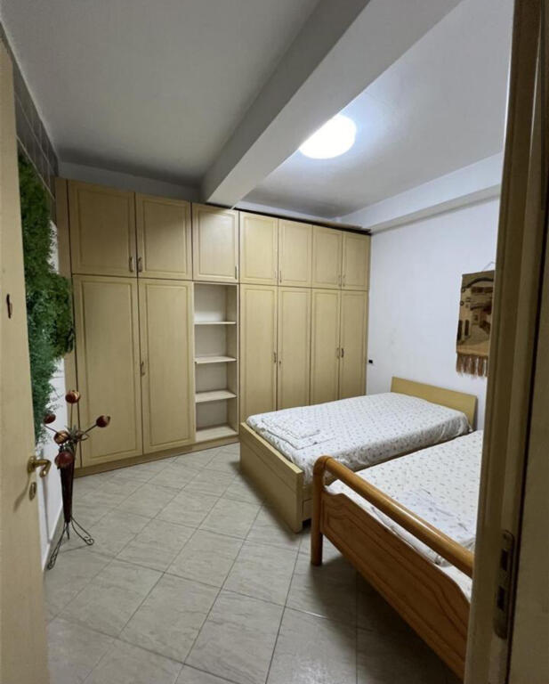 Apartment 2+1 for rent Wilson square