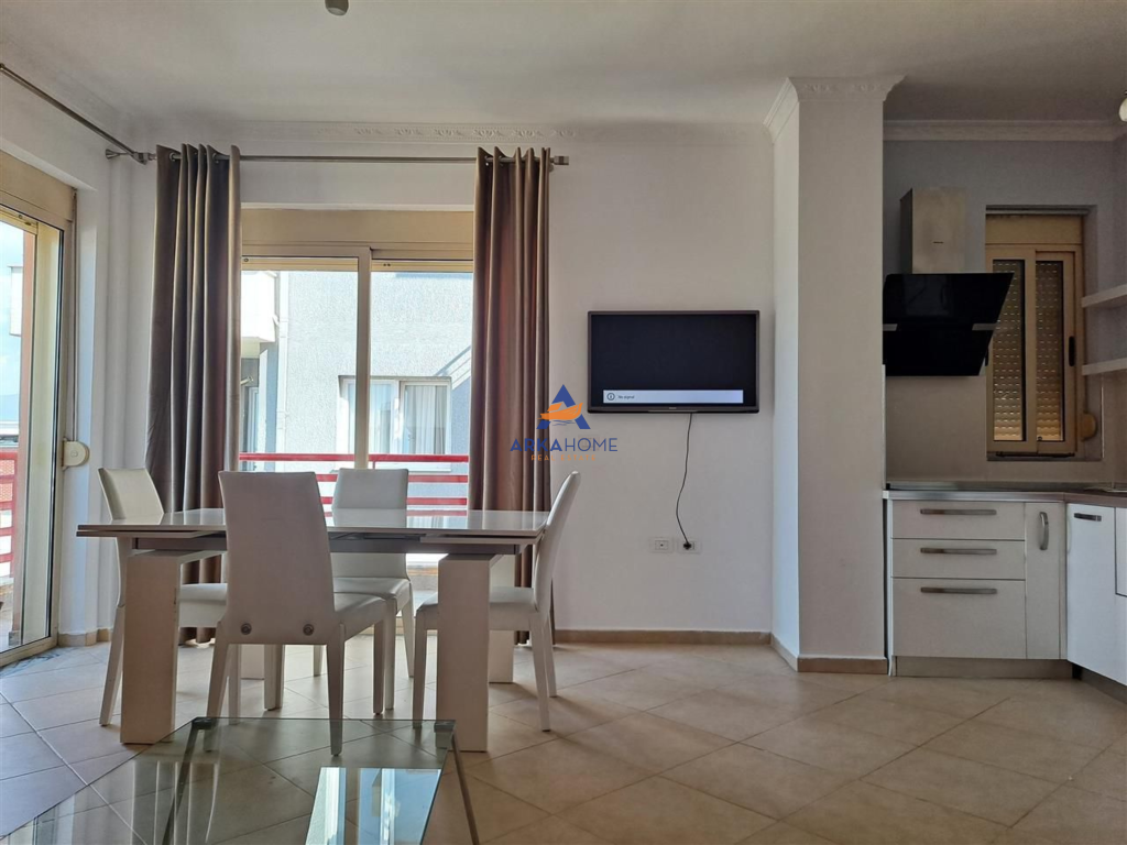 AFFITTASI APPARTAMENTO 2+1+BALCONE "AL LAGO SECCO" 1000 EURO (PARCHEGGIO INCLUSO).