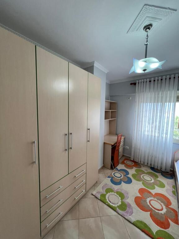 🏡 Appartamento 2+1+2 in vendita – 95 m², vicino all'Hotel Adriatik, Spiaggia di Durazzo