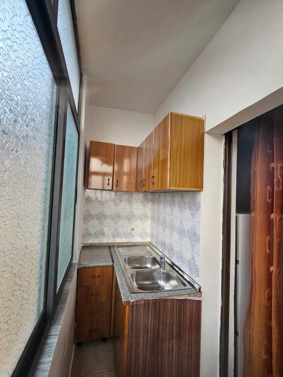 Rr Xhanfize Keko for rent 350