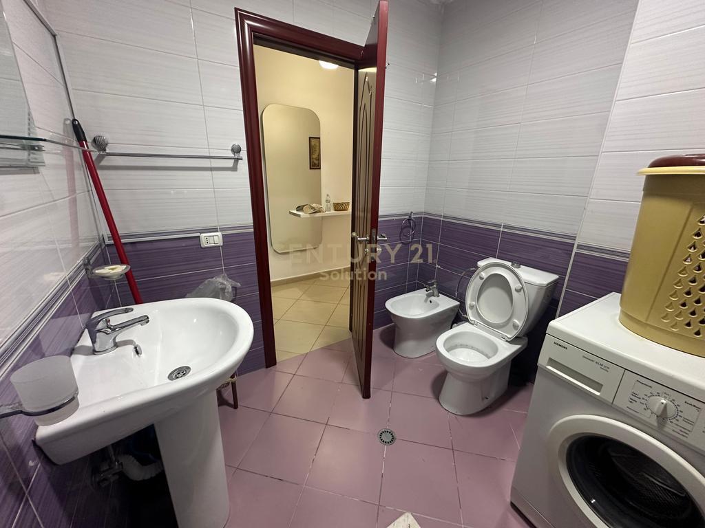 Apartament 1+1 me qera ne Astir prane bar Artistit