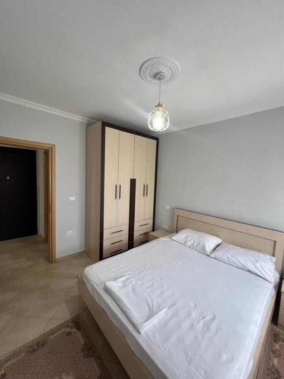 🏡 Appartamento 2+1+2 in vendita – 95 m², vicino all'Hotel Adriatik, Spiaggia di Durazzo