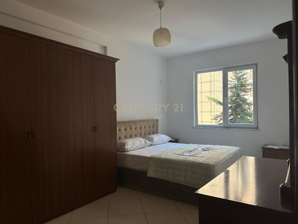 Apartament 1+1 me qera ne Astir prane bar Artistit