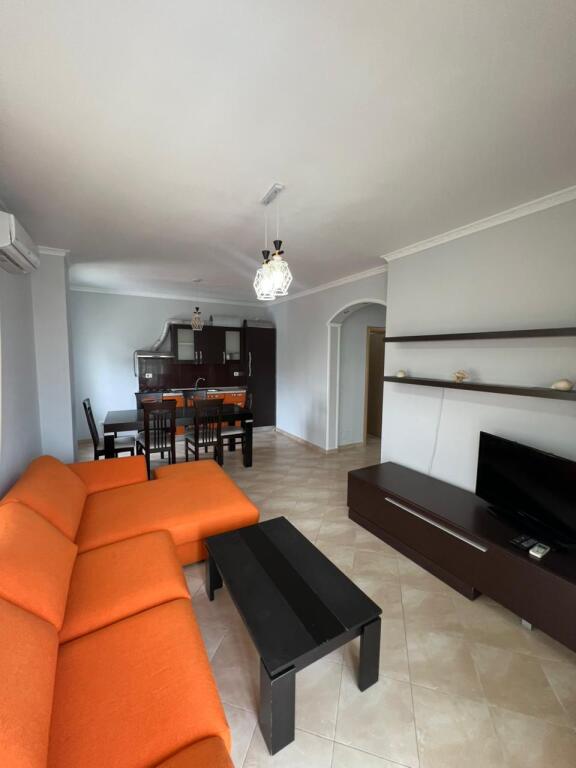 🏡 Appartamento 2+1+2 in vendita – 95 m², vicino all'Hotel Adriatik, Spiaggia di Durazzo