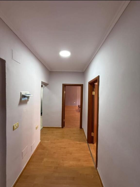 Appartamento 2+1 in affitto vicino al Pazarit Te Ri