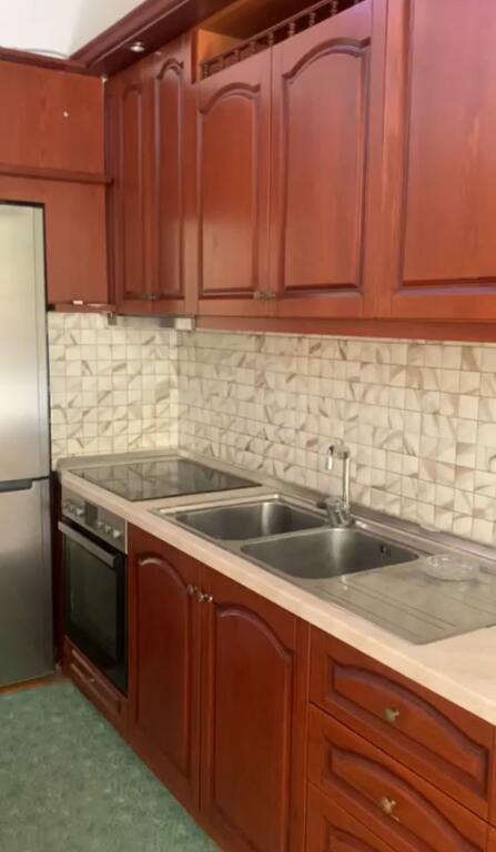 Apartment 2+1 for rent. Don Bosko. Near the mosque. Also has an exit to the car wash 313 Price: 450 thousand lek