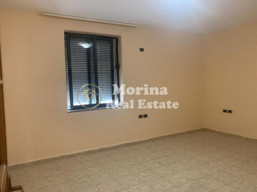 Qera, Ambient Biznesi, 21 Dhjetori, 400 euro/muaj