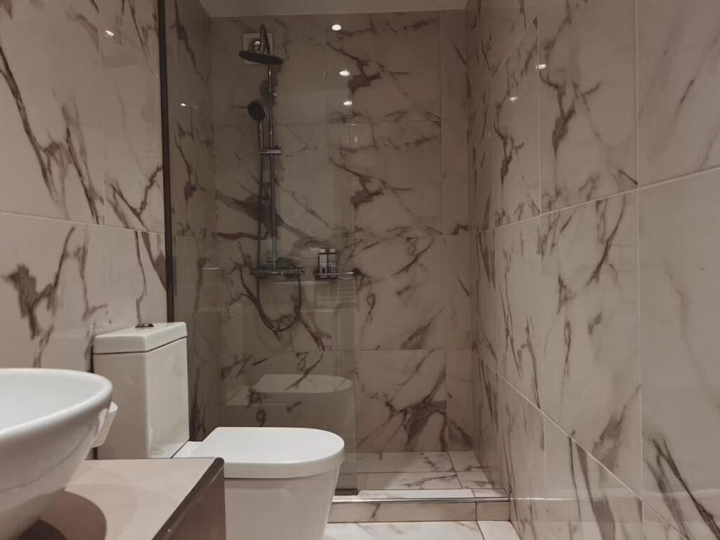Appartamento in Affitto 2+1+2 Al Lago Secco (ID B2201049) Tirana.