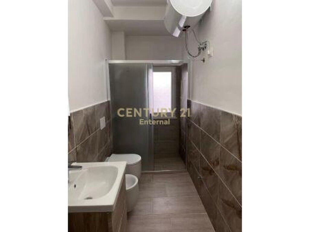 Apartament 1+1 me qera te gjimnazi Petro Nini