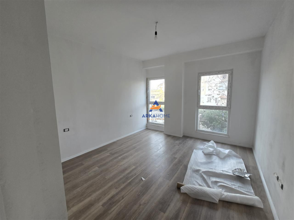 IN VENDITA APPARTAMENTO 1+1+BALCONE "VIA DRITAN HOXHA, COMPLESSO AURA" 126.000 EURO.