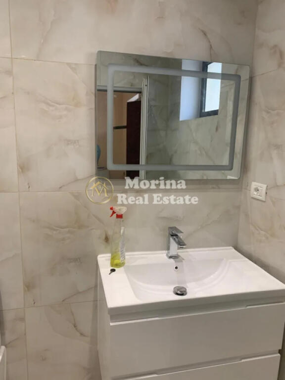 Qera, Ambient Biznesi, 21 Dhjetori, 400 euro/muaj