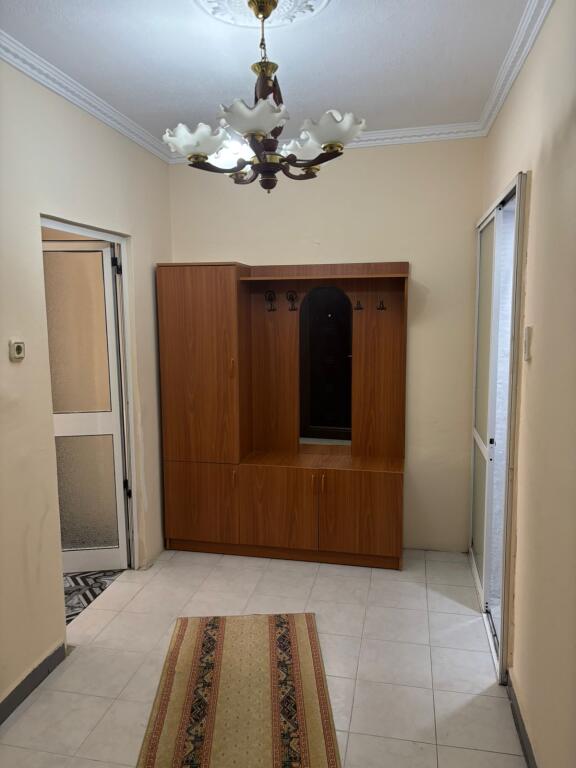 Affittasi appartamento 1+1, via Kongresi Lushnjes, RR Kavajes