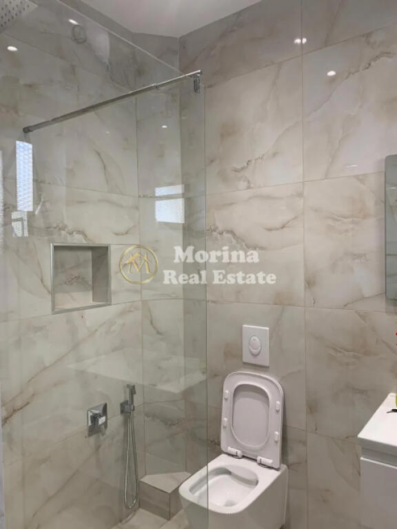 Qera, Ambient Biznesi, 21 Dhjetori, 400 euro/muaj