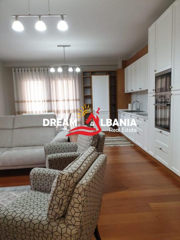 Super Apartament 3+1+2 ne shitje te Liqeni i Thate rruga Peti (ID 4131332).