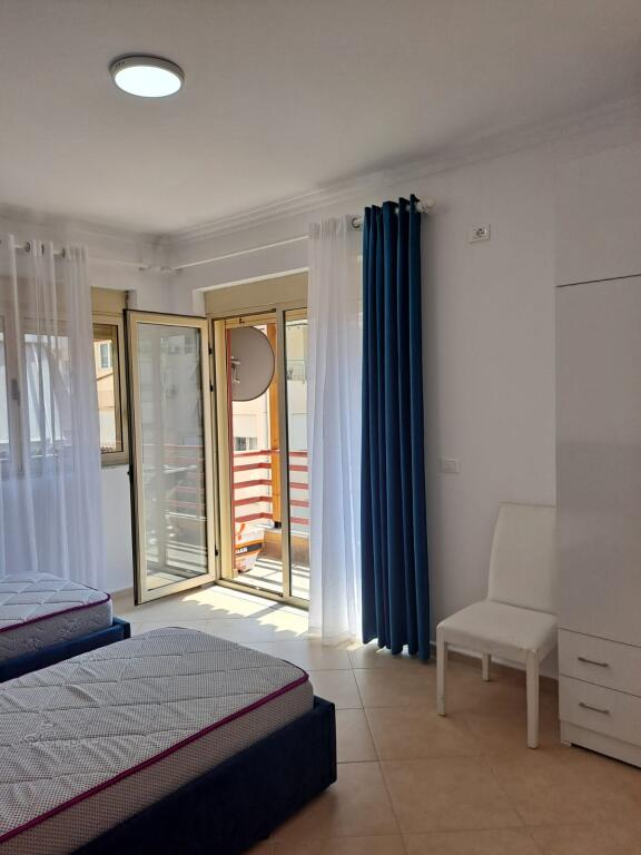 🏢In the Sauk area, Peti Street, a 2+1+garage apartment, furnished, is for rent 1,000 Euro