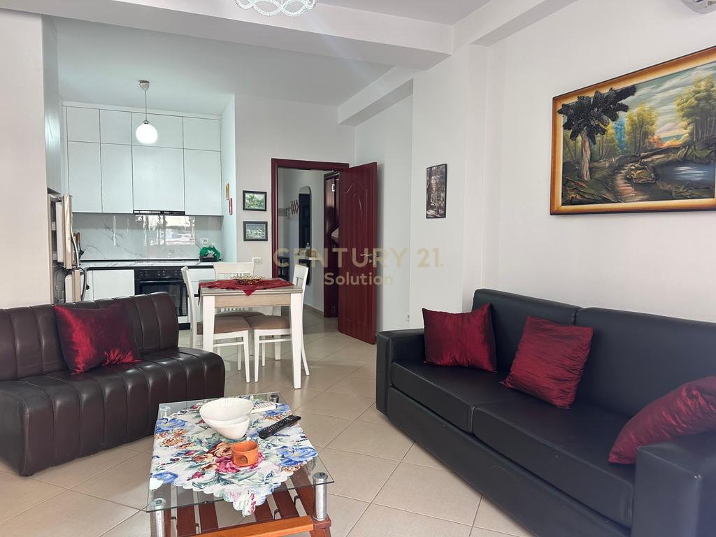 Apartament 1+1 me qera ne Astir prane bar Artistit
