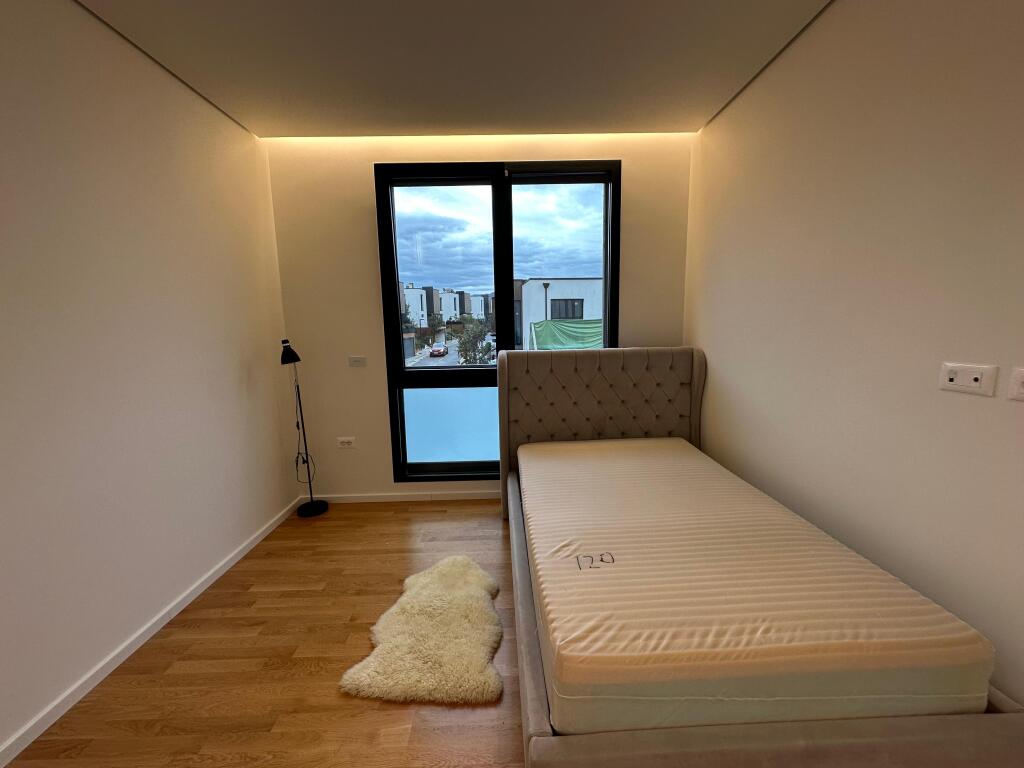 Appartamento 3+1+2+Veranda +2 Posti Auto in Affitto a Teg