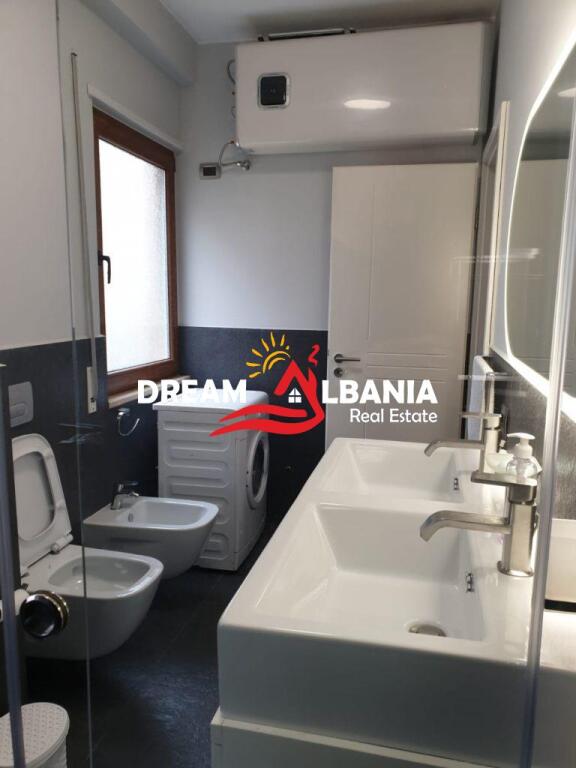 Super Apartament 3+1+2 ne shitje te Liqeni i Thate rruga Peti (ID 4131332).