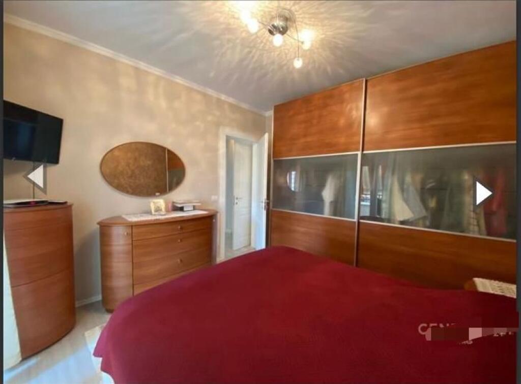 JEPET ME QERA APARTAMENT 3+1 1000  EURO RRUGA E ELBASANIT
