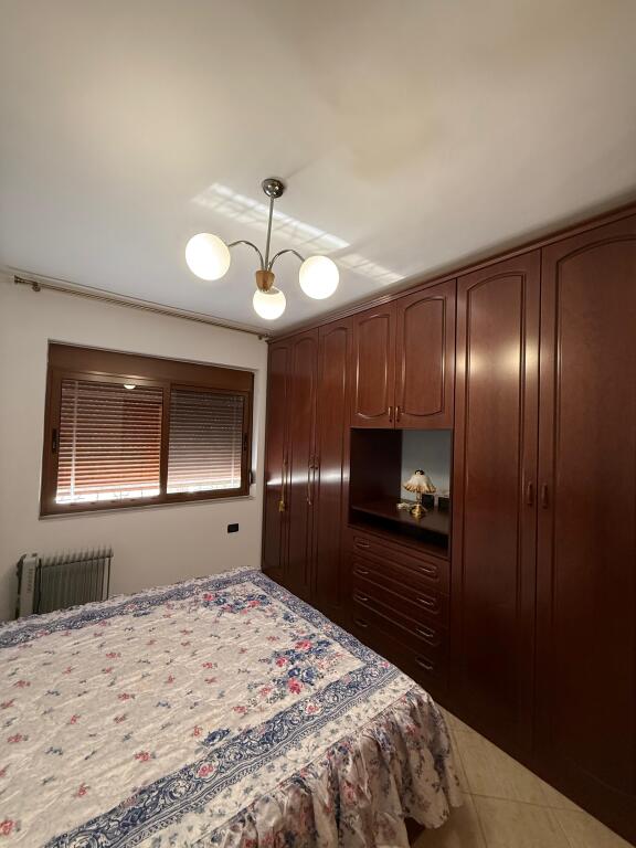 🎥 🏡 Appartamento in affitto a Vlora solo 350€/mese!