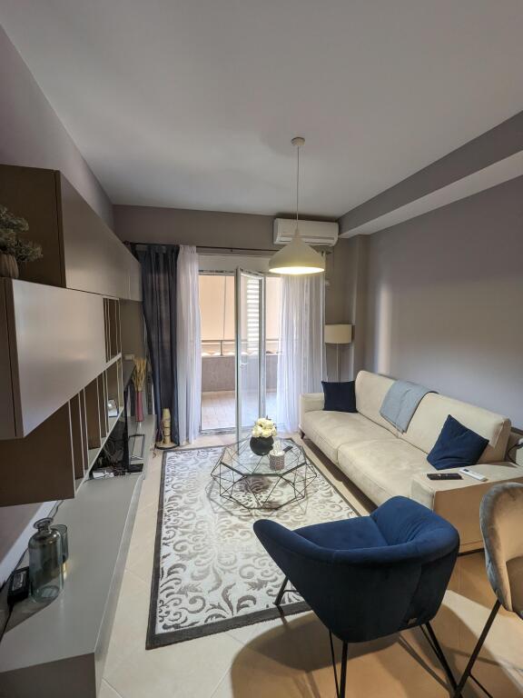 Vendesi appartamento 1+1 vicino a Marina Bay Resort - Vlore