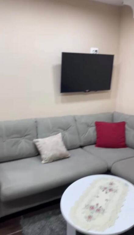 Appartamento 1+1 in affitto, vicino al liceo Besnik Sykja, Vasil Shanto
