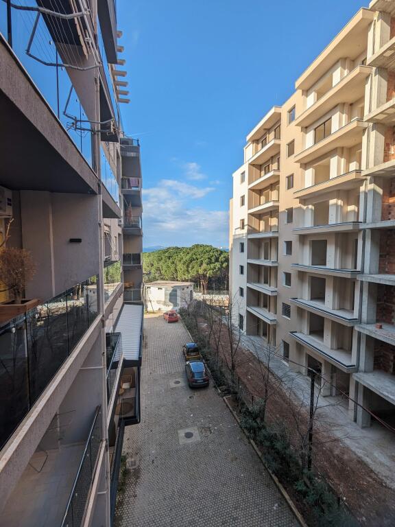 Vendesi appartamento 1+1 vicino a Marina Bay Resort - Vlore