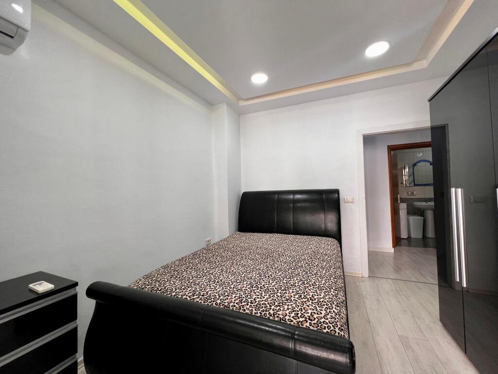 In affitto, Appartamento 1+1+ Balcone, "Lago Secco", Tirana.