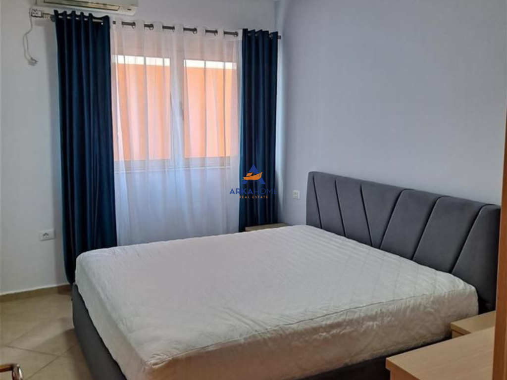 AFFITTASI APPARTAMENTO 2+1+BALCONE "AL LAGO SECCO" 1000 EURO (PARCHEGGIO INCLUSO).