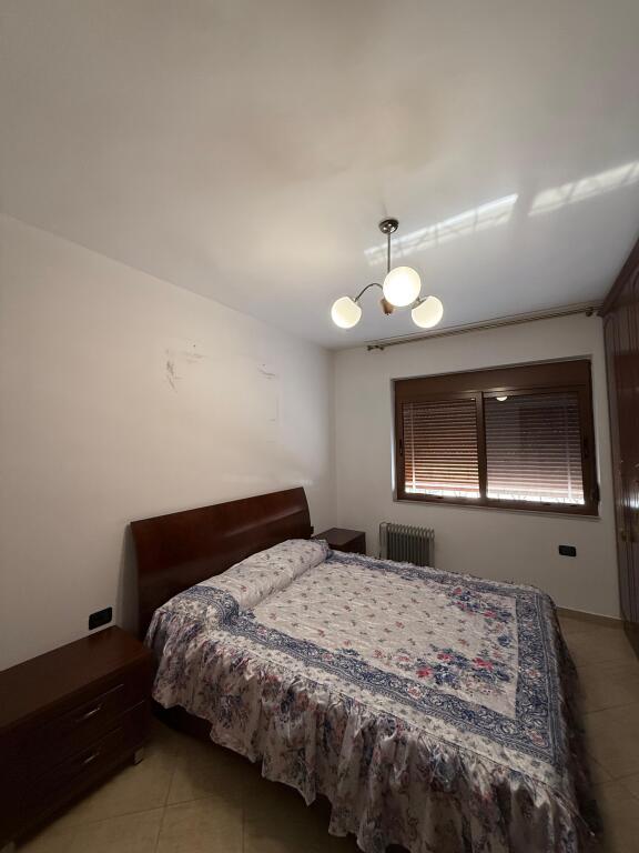 🎥 🏡 Appartamento in affitto a Vlora solo 350€/mese!