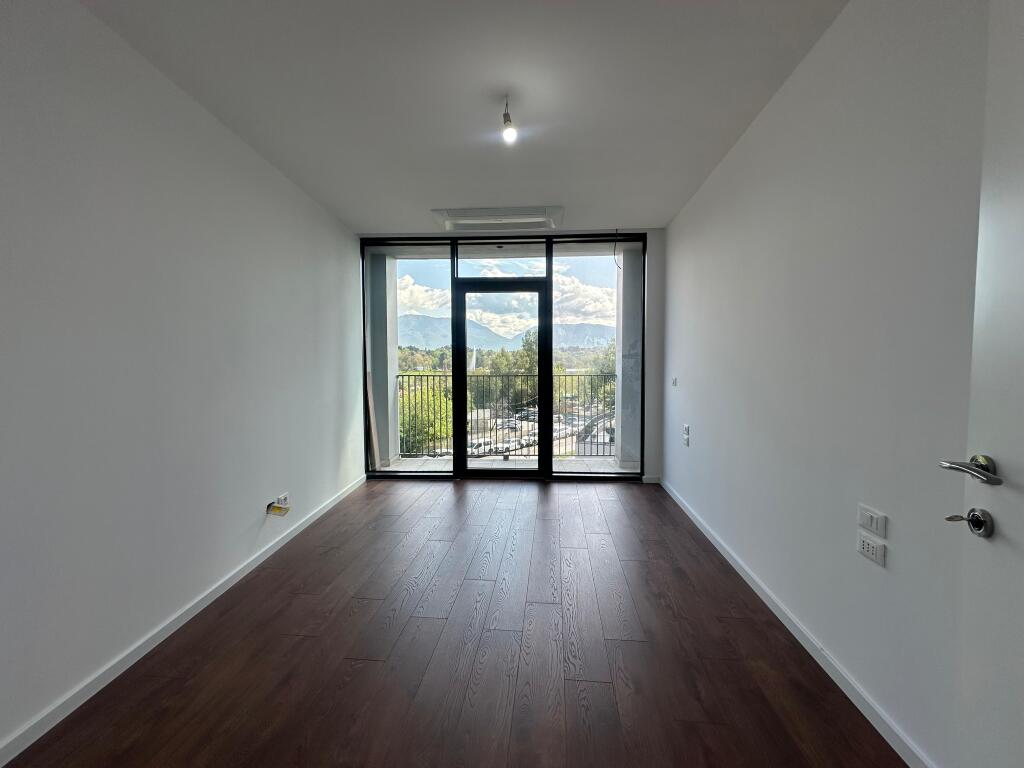 Apartament 2+1+Post Parkimi me Qira tek Rezidenca Lake View Liqeni