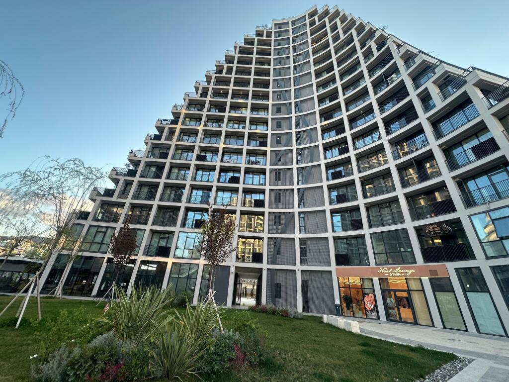 Apartament 2+1+Post Parkimi me Qira tek Rezidenca Lake View Liqeni