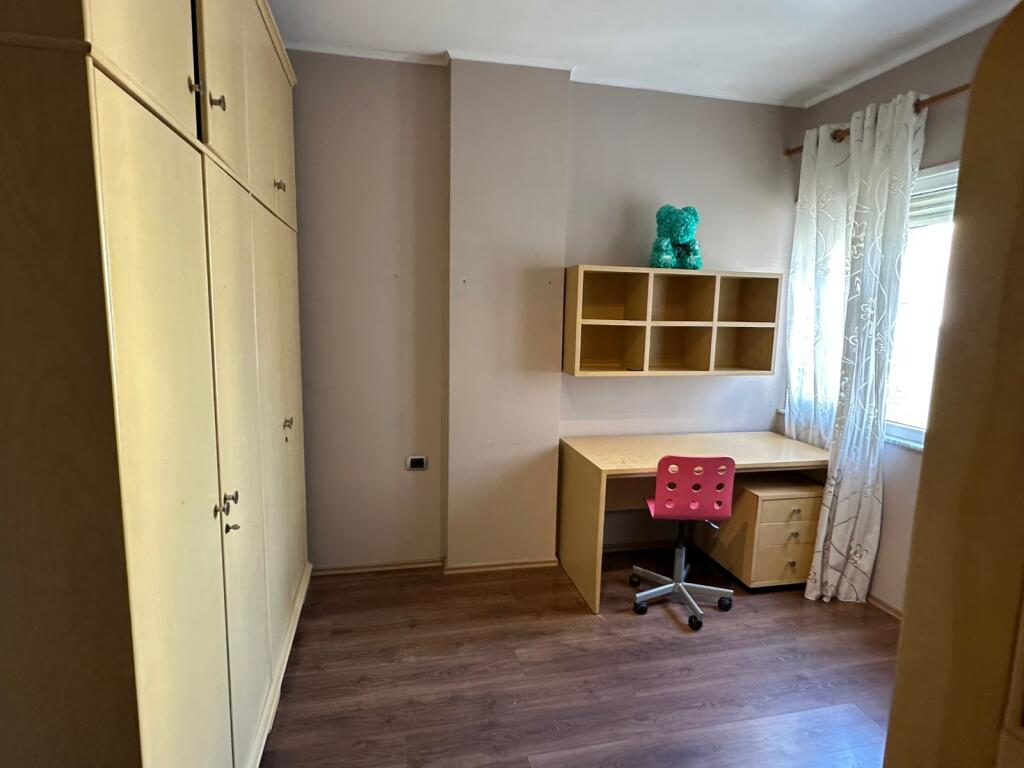 affittasi appartamento 3+1 presso Kodra e Diellit