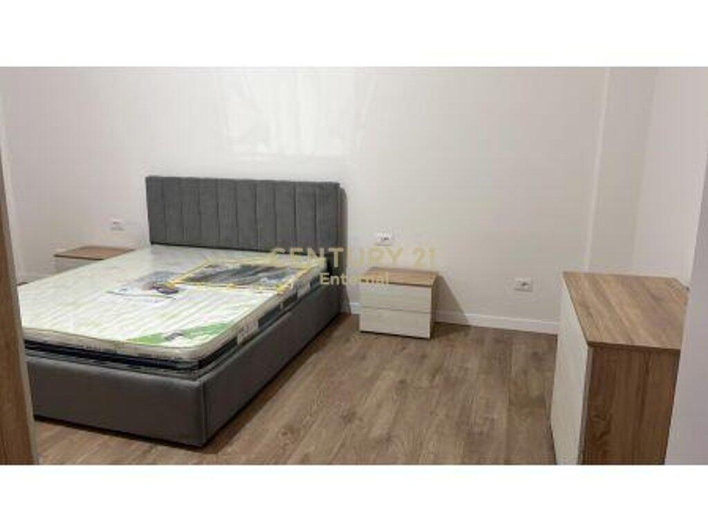 Apartament 1+1 me qera te gjimnazi Petro Nini