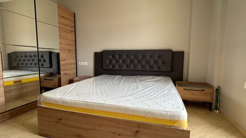 JEPET ME QERA APARTAMENT 2+1 750 EURO KONGREI I MANASTIRIT