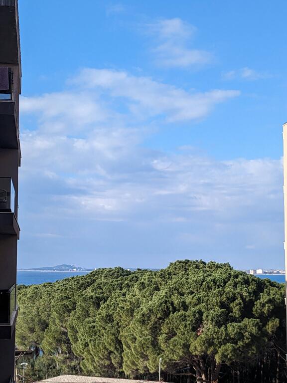 Vendesi appartamento 1+1 vicino a Marina Bay Resort - Vlore