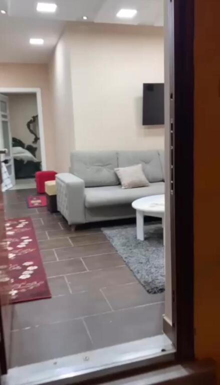 Appartamento 1+1 in affitto, vicino al liceo Besnik Sykja, Vasil Shanto