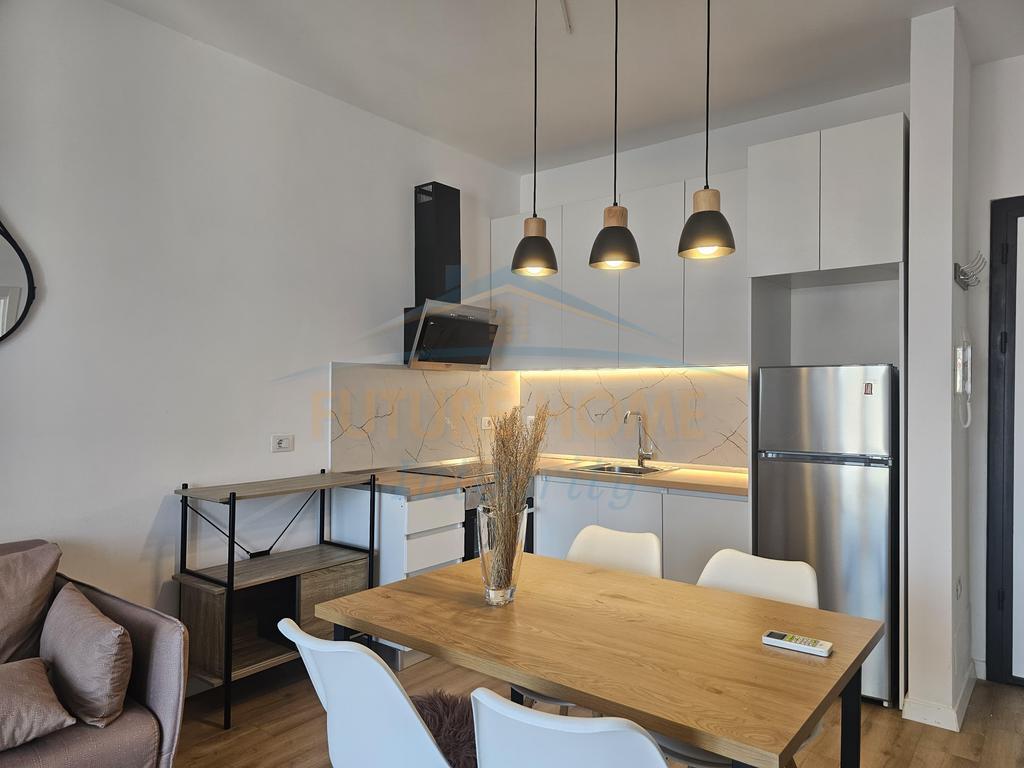 Affitto, Appartamento 1+1, Ex Mercato Elettrico, Tirana.