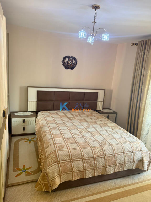 2+1 for rent in Xhamllik, near Shtraus square.