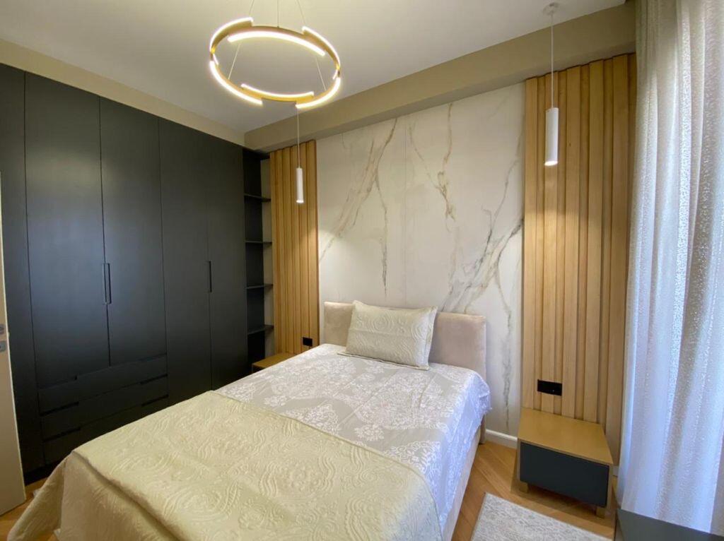 SHITET SUPER APARTAMENT 2+1+2 TUALETE+POST PARKIMI NE ALI DEM TE "KOMPLEKSI MANGALEM"
