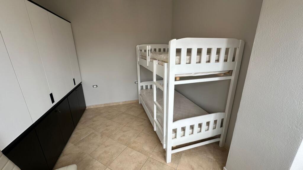 🏢Manastir Congress St., near the school "Andon Zako Cajupi" for rent 2+1 apartment, furnished 75,000 L