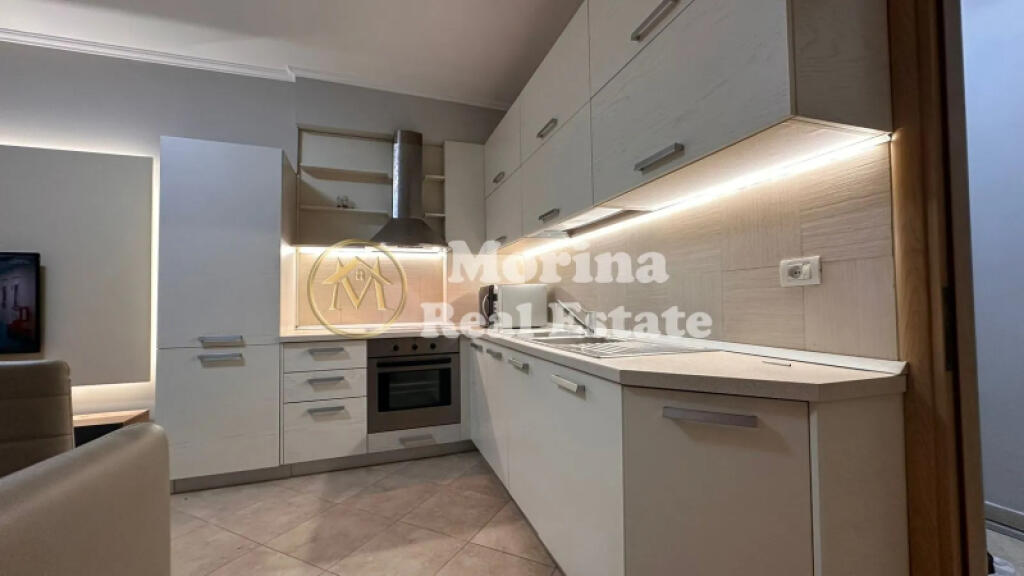 Qera, Apartament 2+1 , Rruga Kongresi Manastirit, 750 euro/muaj