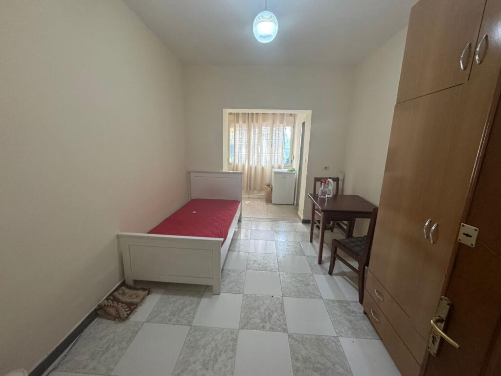 Studio apartment for rent near the Train Station/Dispensary (30,000 Leke)
