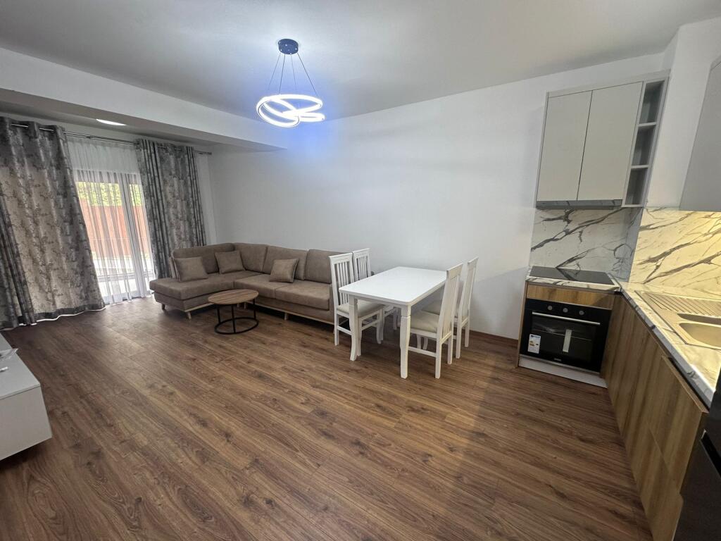 Casa in affitto 1+1 a Kodra e diellit 2